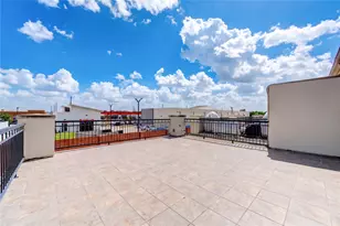 13605 Teal Bluff Ln, Houston, TX 77077 - Photo 30