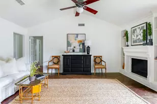 10715 Wickersham Ln, Houston, TX 77042 - Photo 12