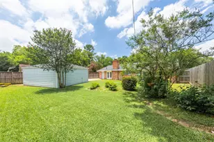 10715 Wickersham Ln, Houston, TX 77042 - Photo 32