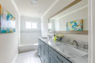 10715 Wickersham Ln, Houston, TX 77042 - Photo 24