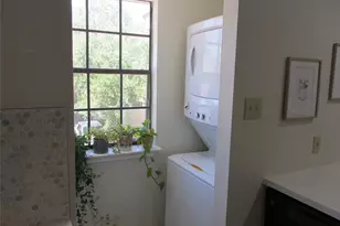 2401 Sycamore Ave, Huntsville, TX 77340 - Photo 22