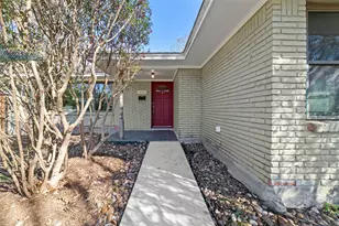 10627 Moonlight Dr, Houston, TX 77096 - Photo 2