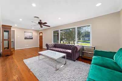 10627 Moonlight Drive, Houston, TX 77096 - Photo 4