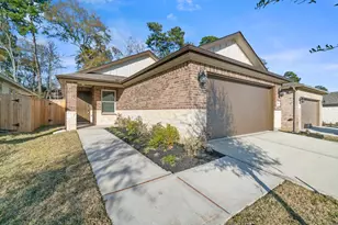 2014 Darlington Oak Dr, Conroe, TX 77304 - Photo 2