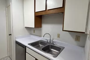 10049 Westpark Dr, Houston, TX 77042 - Photo 12