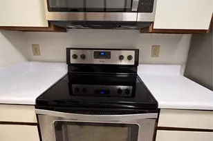 10049 Westpark Dr, Houston, TX 77042 - Photo 14