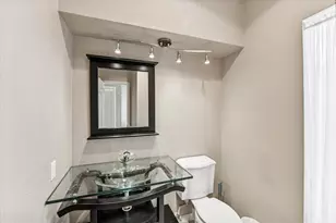 5933 Woodway Place Ct, Houston, TX 77057 - Photo 10