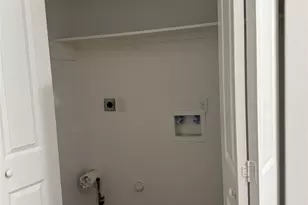 8437 Winthrop St, Houston, TX 77075 - Photo 6