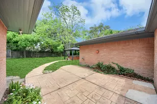 4422 Nenana Dr, Houston, TX 77035 - Photo 16