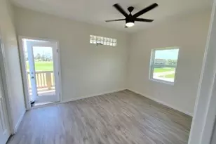 14142 Miramar Dr, Galveston, TX 77554 - Photo 16