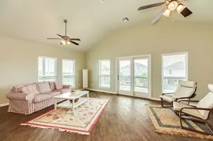 25126 Sausalito Dr, Galveston, TX 77554 - Photo 8