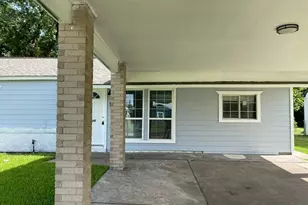 5746 Groveton St, Houston, TX 77033 - Photo 2