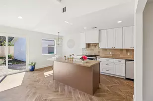 2019 Magnolia Dr, La Marque, TX 77568 - Photo 10