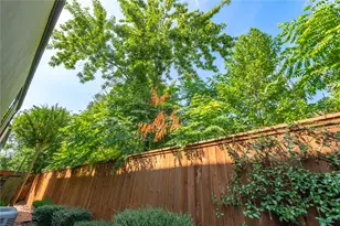 5300 Mercer St, Houston, TX 77005 - Photo 38