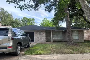 13611 Fernhill Dr, Sugar Land, TX 77498 - Photo 1