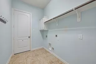 13909 N Lake Branch Ln, Houston, TX 77044 - Photo 28