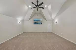 13909 N Lake Branch Ln, Houston, TX 77044 - Photo 32