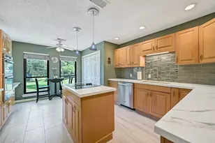 18214 Bal Harbour Dr, Nassau Bay, TX 77058 - Photo 4