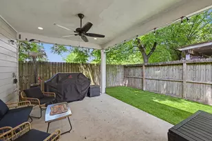 909 E 33rd St, Houston, TX 77022 - Photo 32