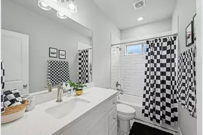 909 E 33rd Street, Houston, TX 77022 - Photo 28