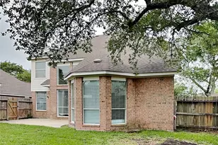 141 S Laguna Pointe Dr, League City, TX 77573 - Photo 22