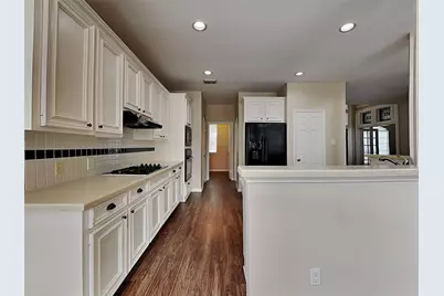 141 S Laguna Pointe Drive, League City, TX 77573 - Photo 2