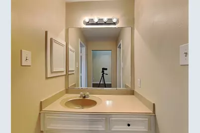 141 S Laguna Pointe Drive, League City, TX 77573 - Photo 18