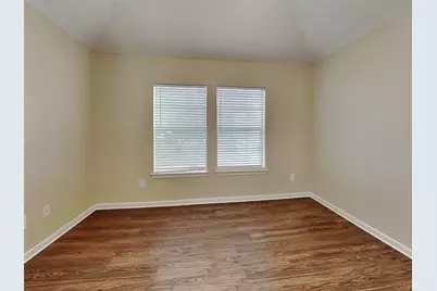 141 S Laguna Pointe Drive, League City, TX 77573 - Photo 6