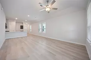 11925 Avian Ave, Conroe, TX 77303 - Photo 10