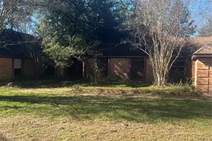 1408 N Main St, Highlands, TX 77562 - Photo 10
