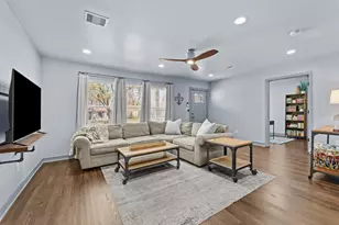 1118 Jocelyn St, Houston, TX 77023 - Photo 1