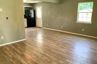 2820 Fisher Hill Ln, Baytown, TX 77520 - Photo 12