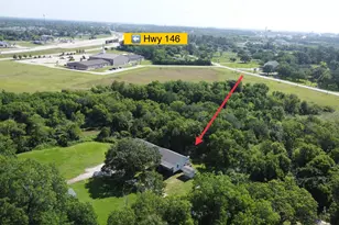 2820 Fisher Hill Ln, Baytown, TX 77520 - Photo 1