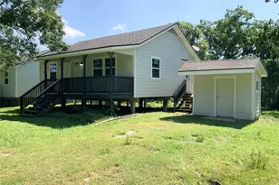 2820 Fisher Hill Ln, Baytown, TX 77520 - Photo 4