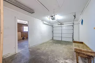 405 Karlis Dr, Alvin, TX 77511 - Photo 24