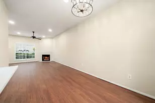 7575 Cambridge St, Houston, TX 77054 - Photo 6