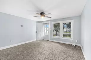 312 N Magnolia St, Highlands, TX 77562 - Photo 6