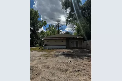 7444 Avenue P, Houston, TX 77011 - Photo 1