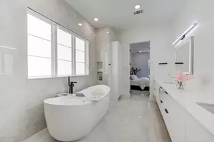 5702 Fairdale Ln, Houston, TX 77057 - Photo 26