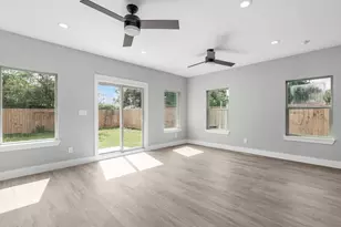 1084 Junell St, Houston, TX 77088 - Photo 18