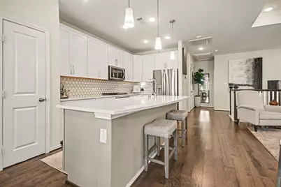 3119 Longleaf Meadows Drive, Houston, TX 77063 - Photo 16