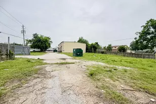 3910 Anderson Rd, Houston, TX 77053 - Photo 2