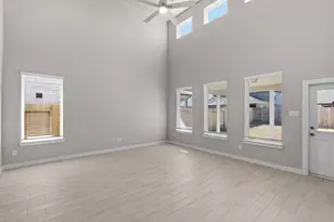 2004 Sugarberry Gully Ln, Conroe, TX 77301 - Photo 10