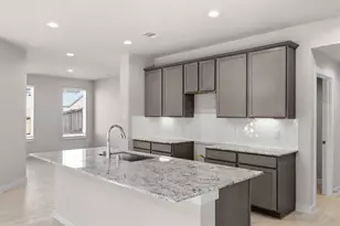 2004 Sugarberry Gully Ln, Conroe, TX 77301 - Photo 4