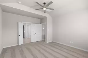 2004 Sugarberry Gully Ln, Conroe, TX 77301 - Photo 14