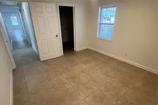 519 N Shady Ln, La Porte, TX 77571 - Photo 6