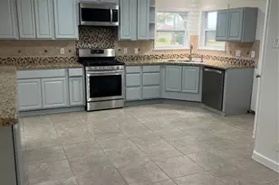 519 N Shady Ln, La Porte, TX 77571 - Photo 12