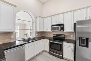 8203 Poplar Ct, Baytown, TX 77523 - Photo 6