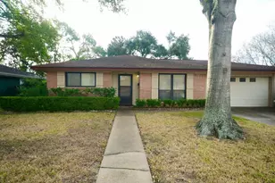 5703 Greencraig Dr, Houston, TX 77035 - Photo 2