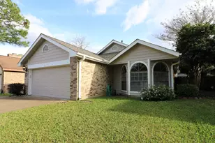 12639 Ashford Hills Dr, Houston, TX 77077 - Photo 2